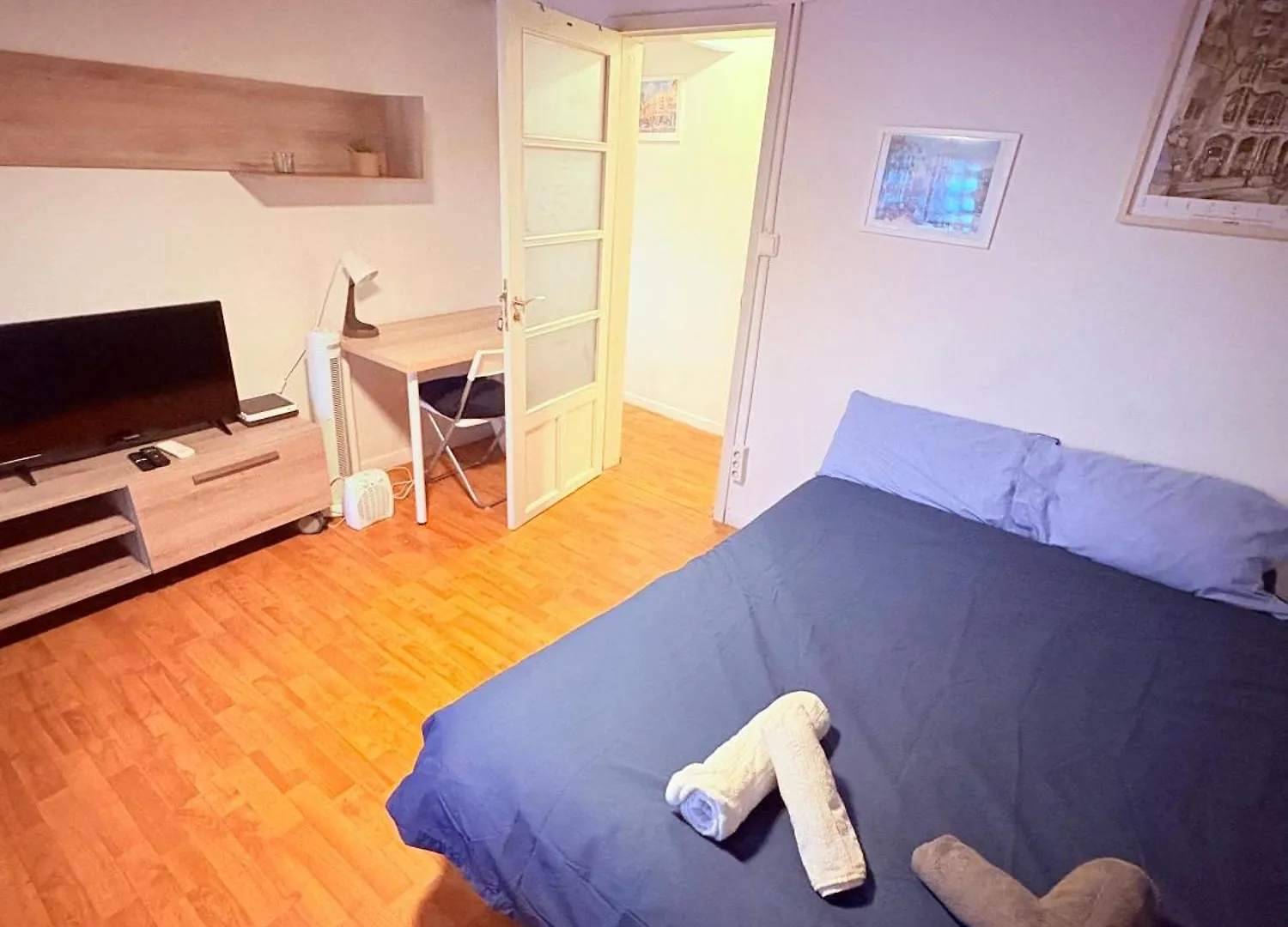 Apartment Stunning Flat For 6 People 3 Blocks From The Beach Plus Welcome Breakfast Barcelona