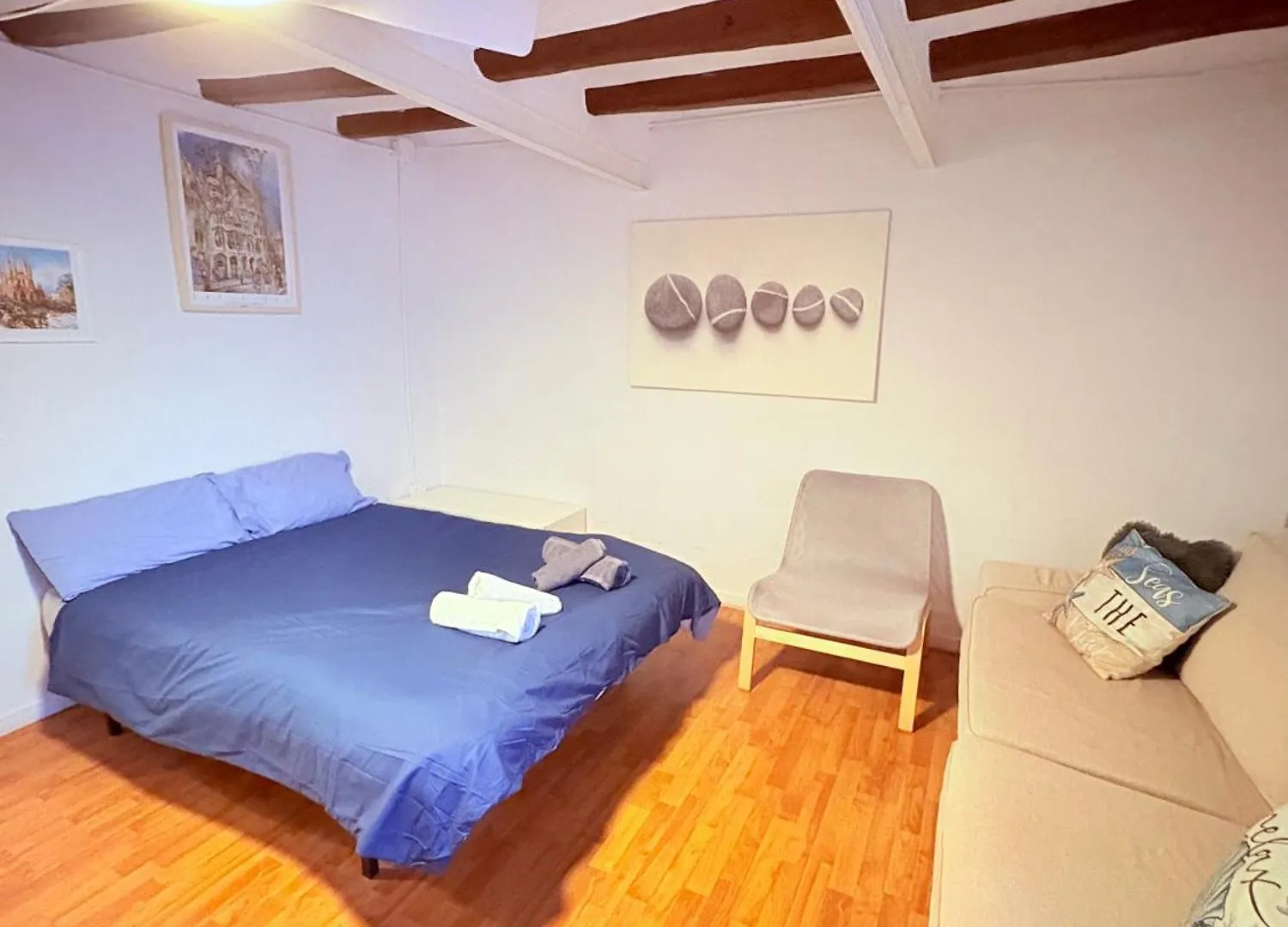 Stunning Flat For 6 People 3 Blocks From The Beach Plus Welcome Breakfast Barcelona 0*,