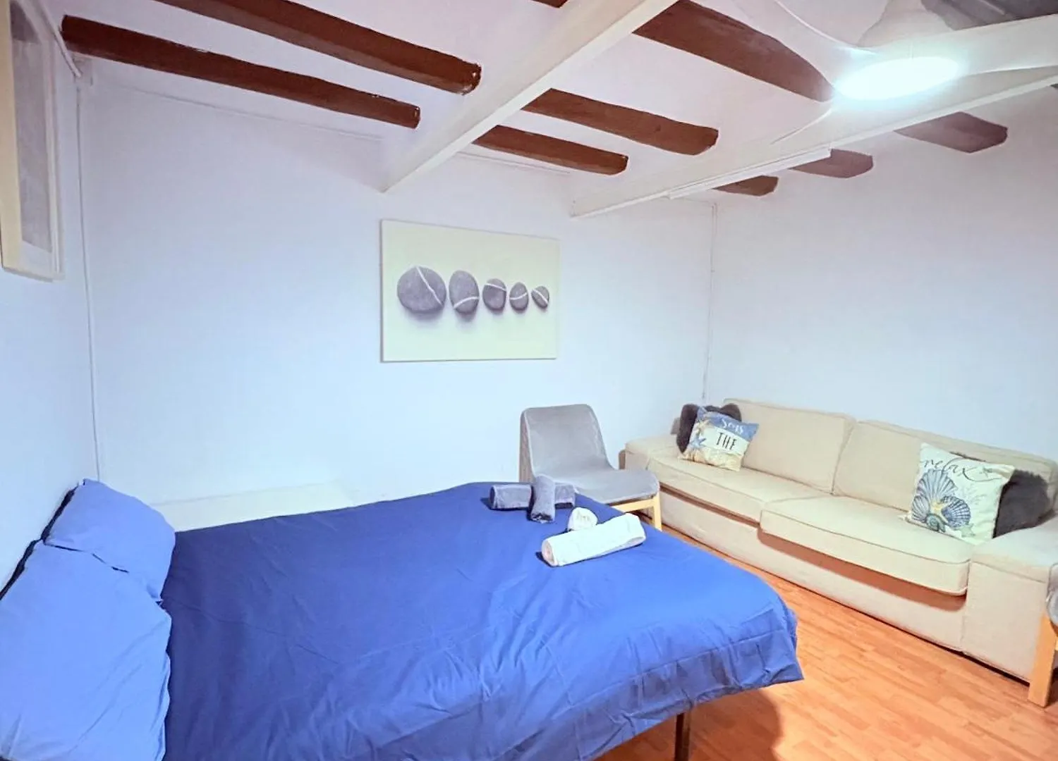 Stunning Flat For 6 People 3 Blocks From The Beach Plus Welcome Breakfast Barcelona Apartmán