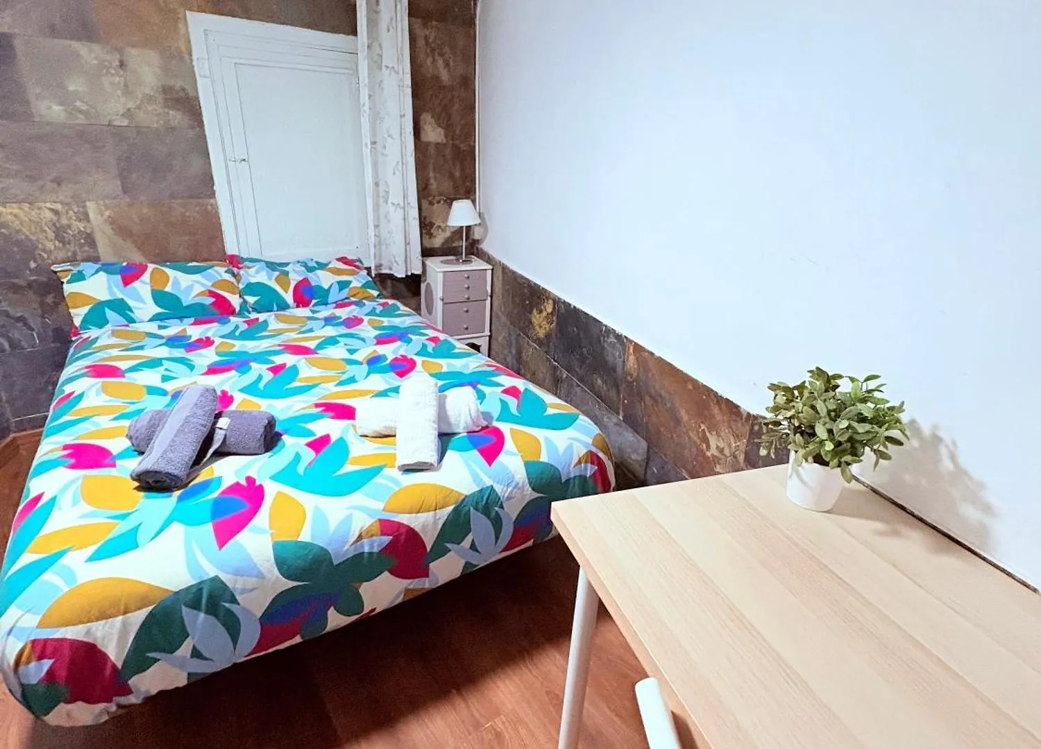 Stunning Flat For 6 People 3 Blocks From The Beach Plus Welcome Breakfast Barcelona Apartmán