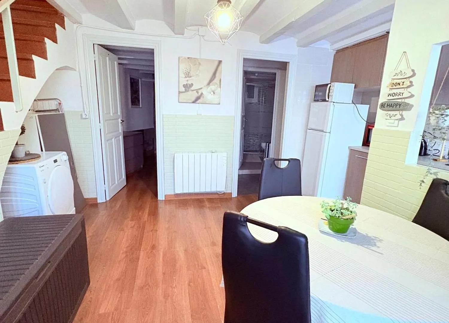 Stunning Flat For 6 People 3 Blocks From The Beach Plus Welcome Breakfast Barcelona Apartmán