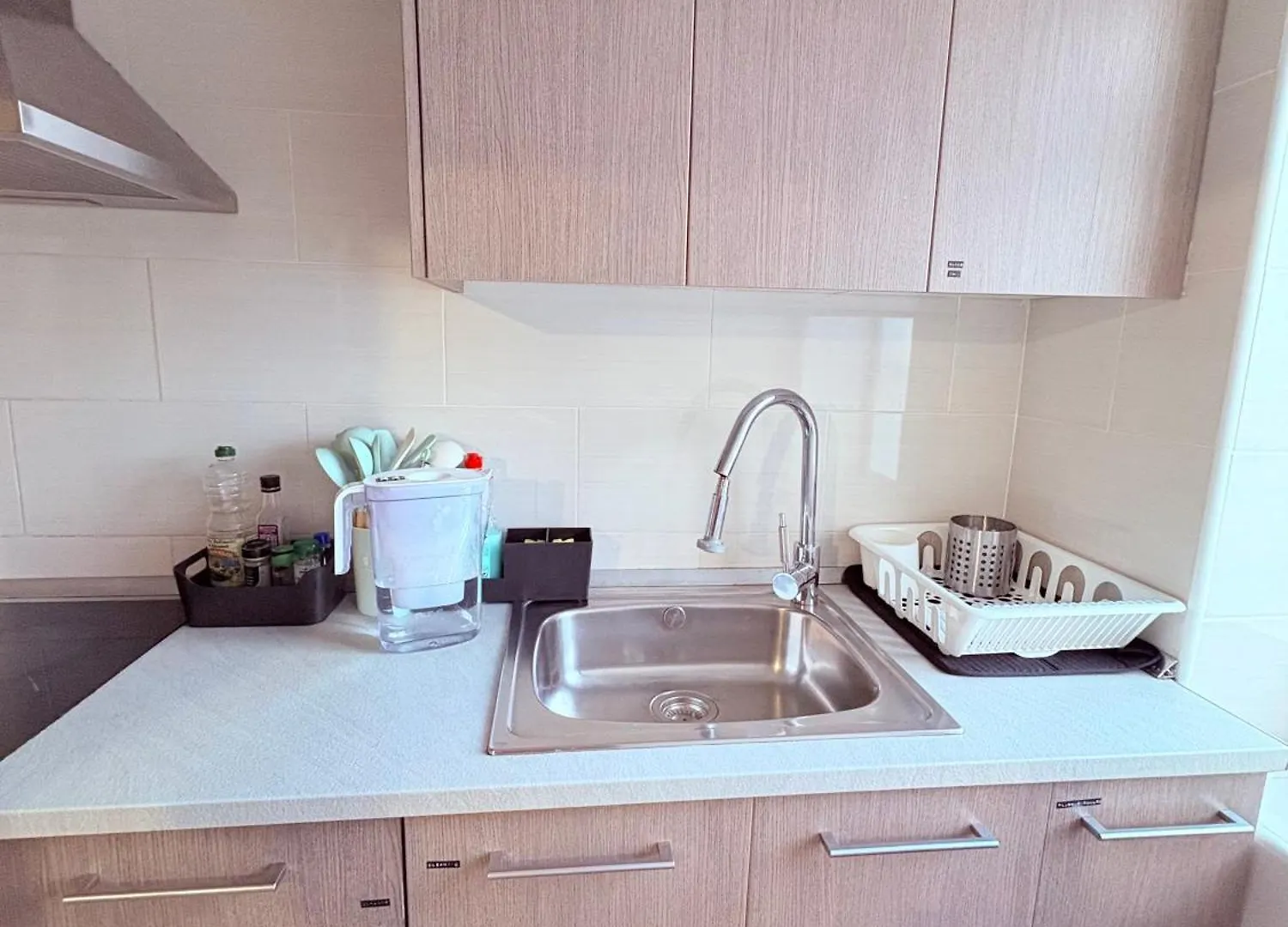 Stunning Flat For 6 People 3 Blocks From The Beach Plus Welcome Breakfast Barcelona Apartment