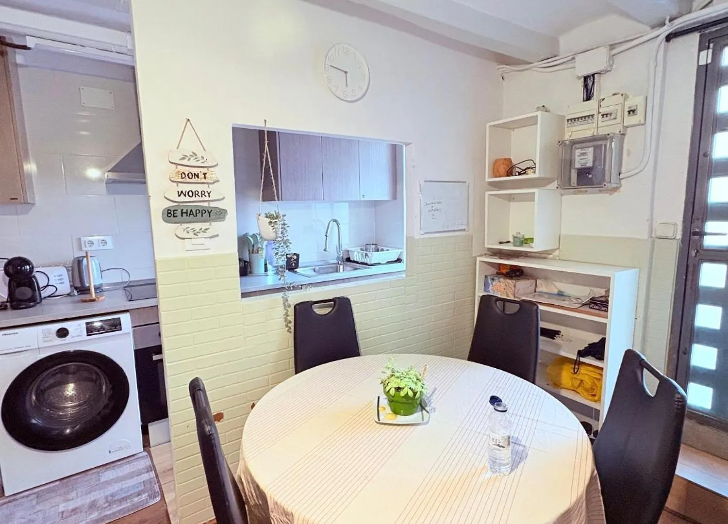Stunning Flat For 6 People 3 Blocks From The Beach Plus Welcome Breakfast Barcelona