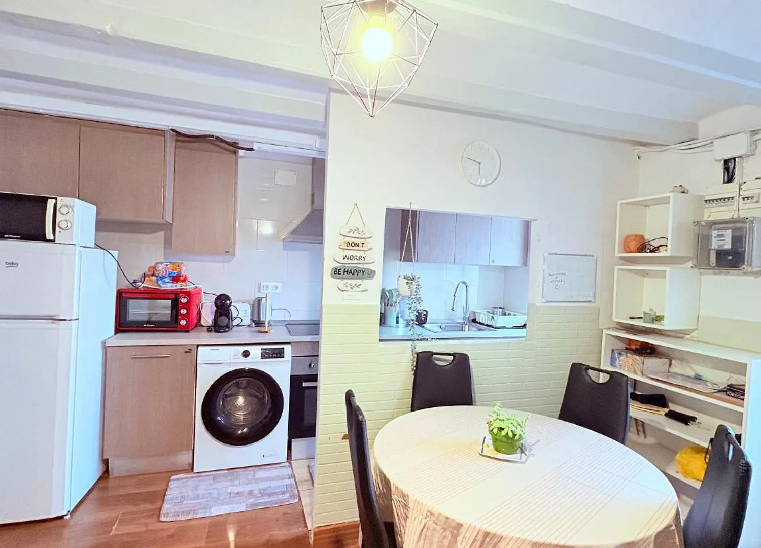 Stunning Flat For 6 People 3 Blocks From The Beach Plus Welcome Breakfast Barcelona 0*,